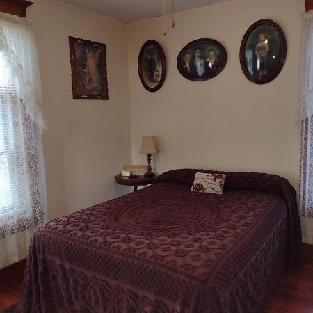 Quiet Full-Size Bed Close To Town 420 Friendly Trinidad Luaran gambar