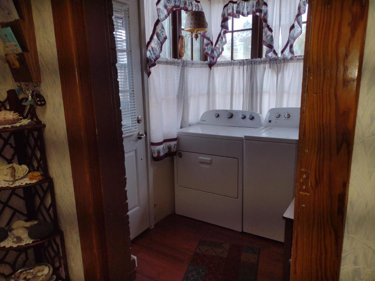 Quiet Full-Size Bed Close To Town 420 Friendly Trinidad Luaran gambar